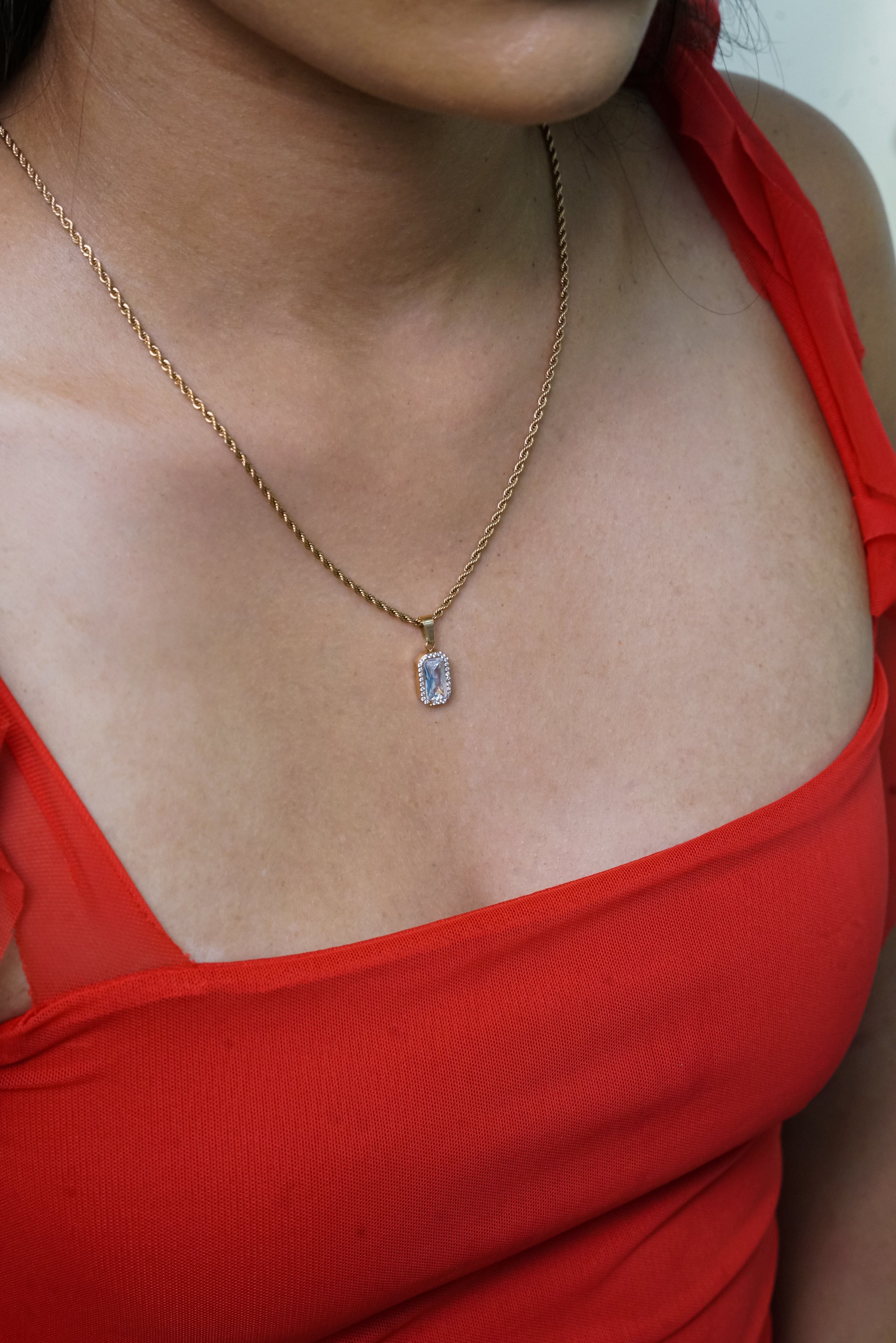 Golden Éclat Necklace – Rose Gold