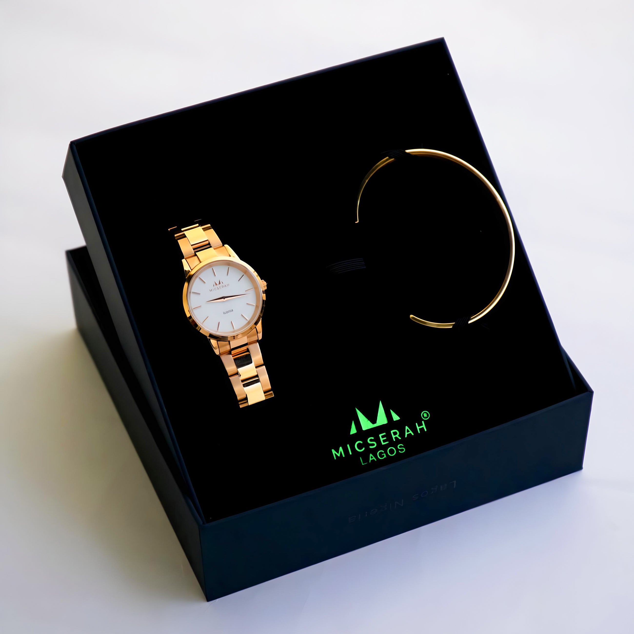 Iconia white x Royal Cuff
