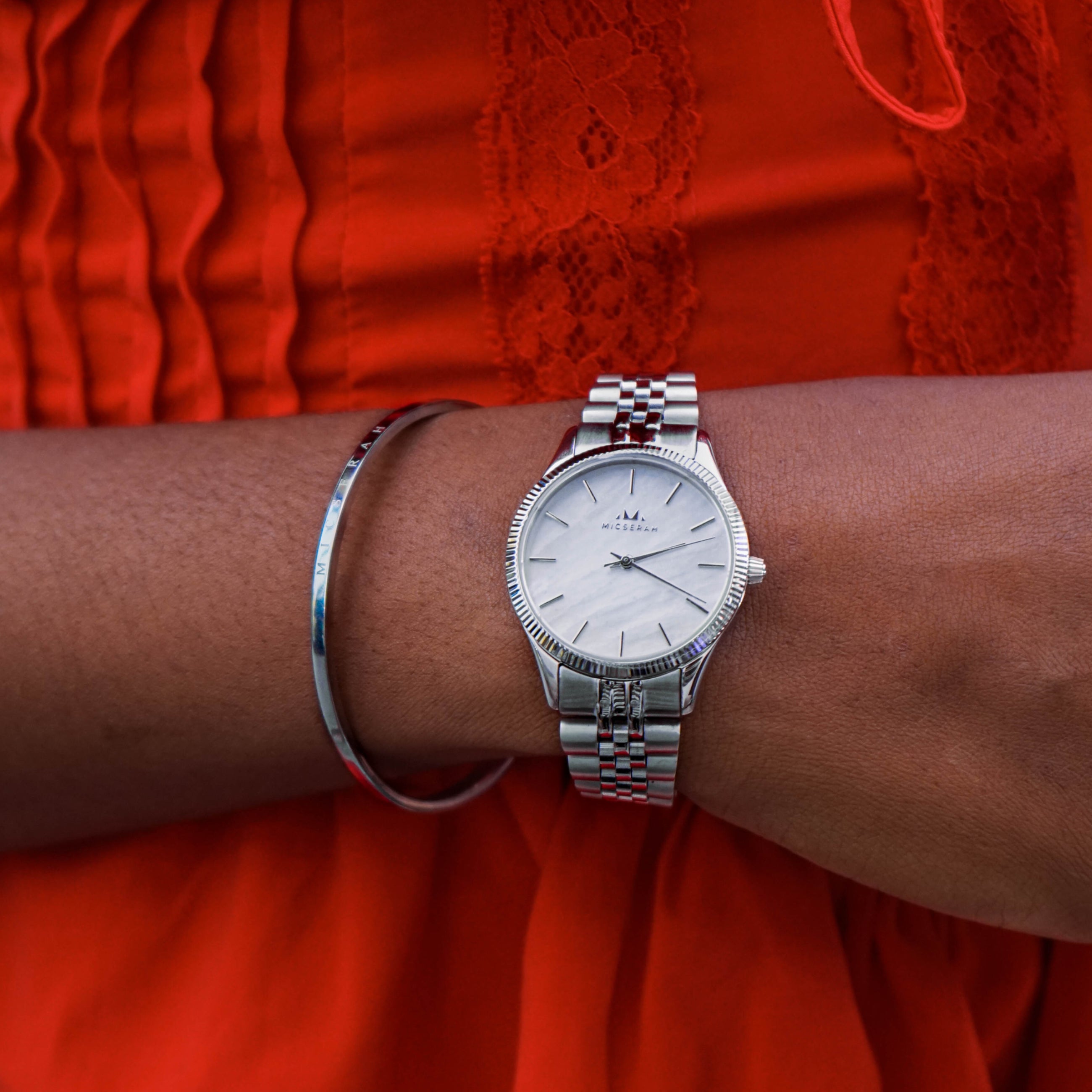 Seashell Silver × Royal Cuff Silver (With Flower Box)