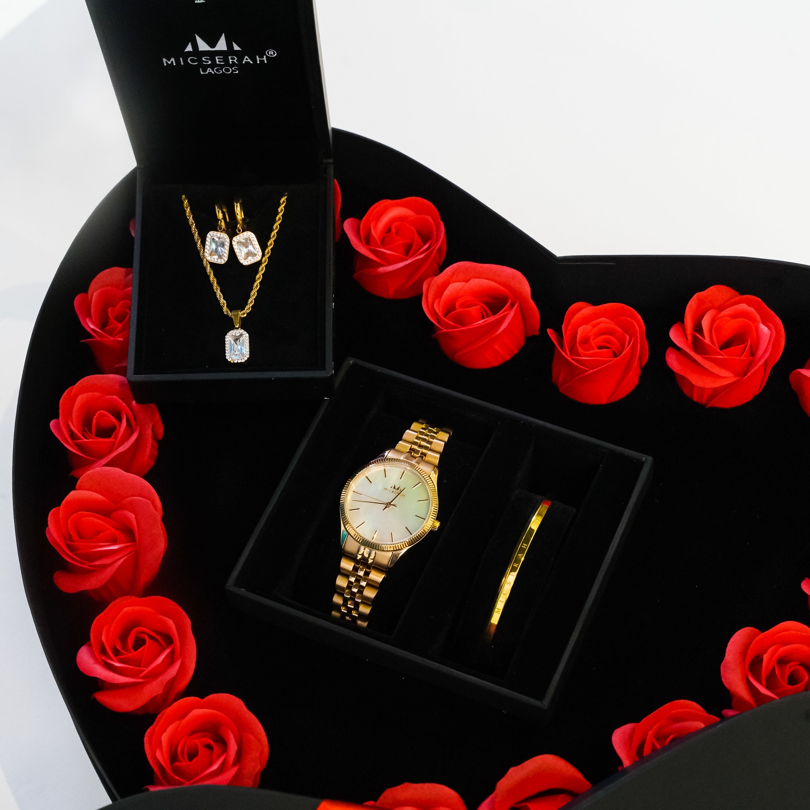 Seashell Rose × Royal Cuff rose × Golden Éclat Set (With Flower Box)