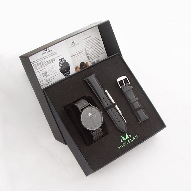 MOTIVE-BLACK with extra leather strap