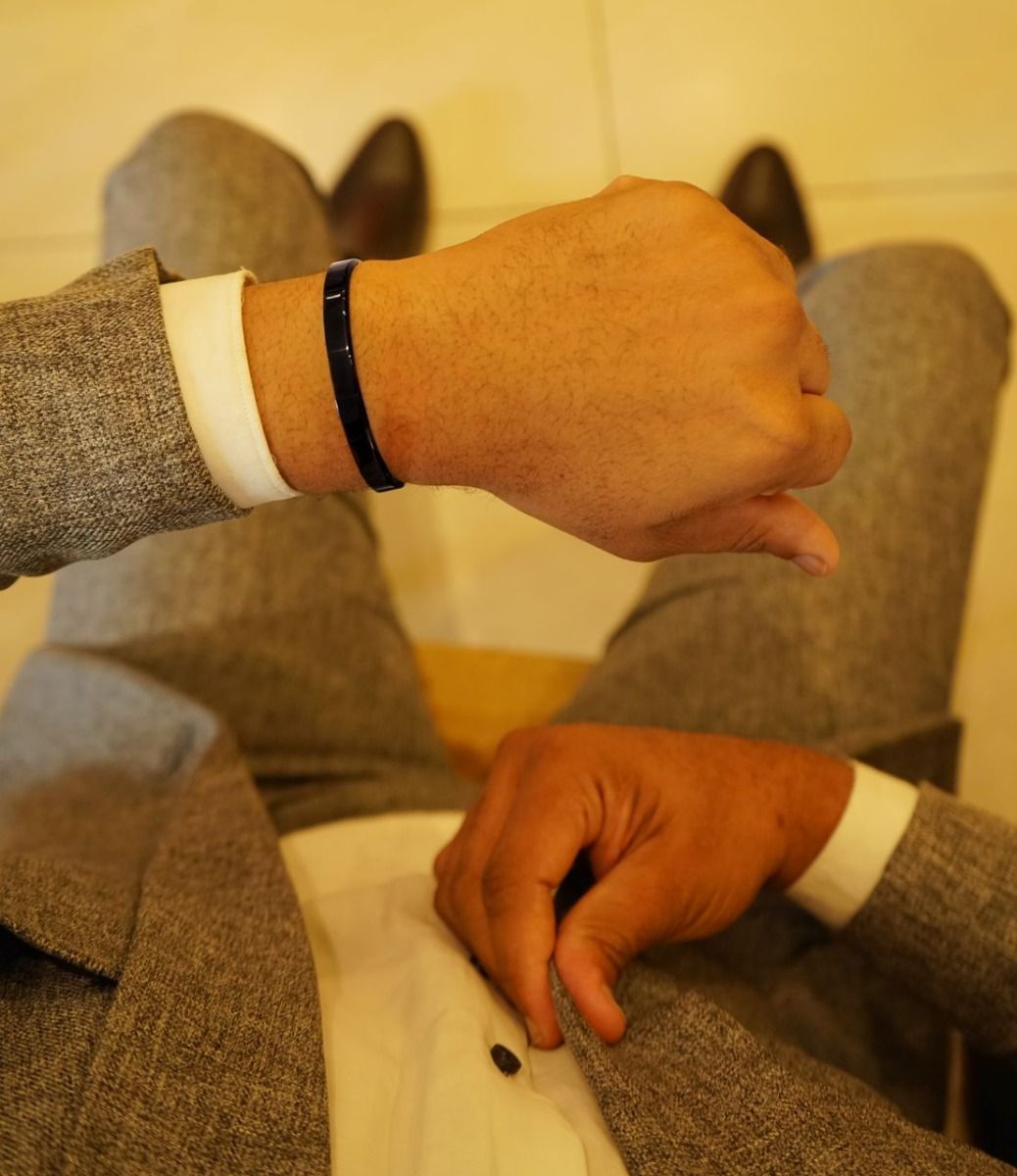 Minimal Cuff Black