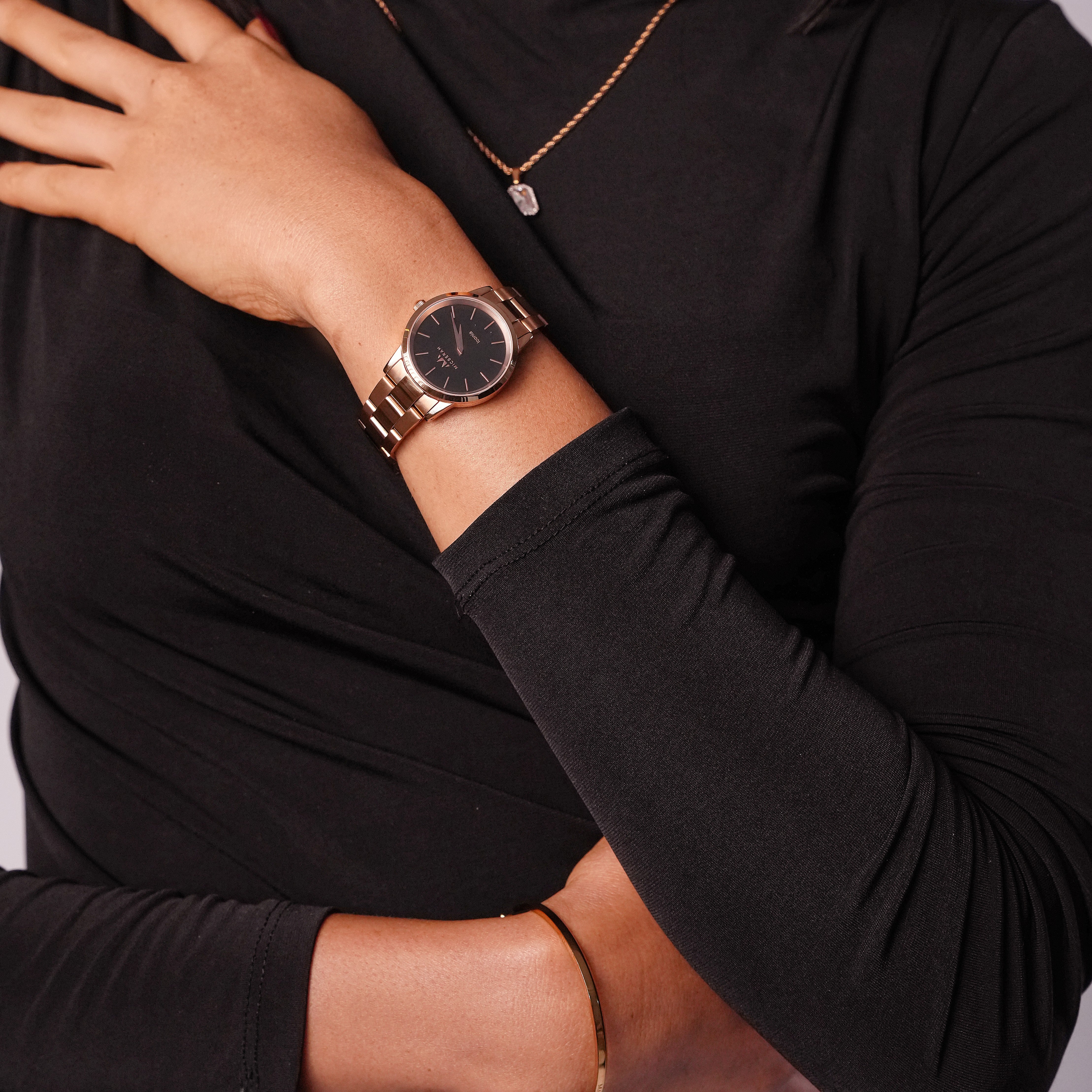 Iconia Black
