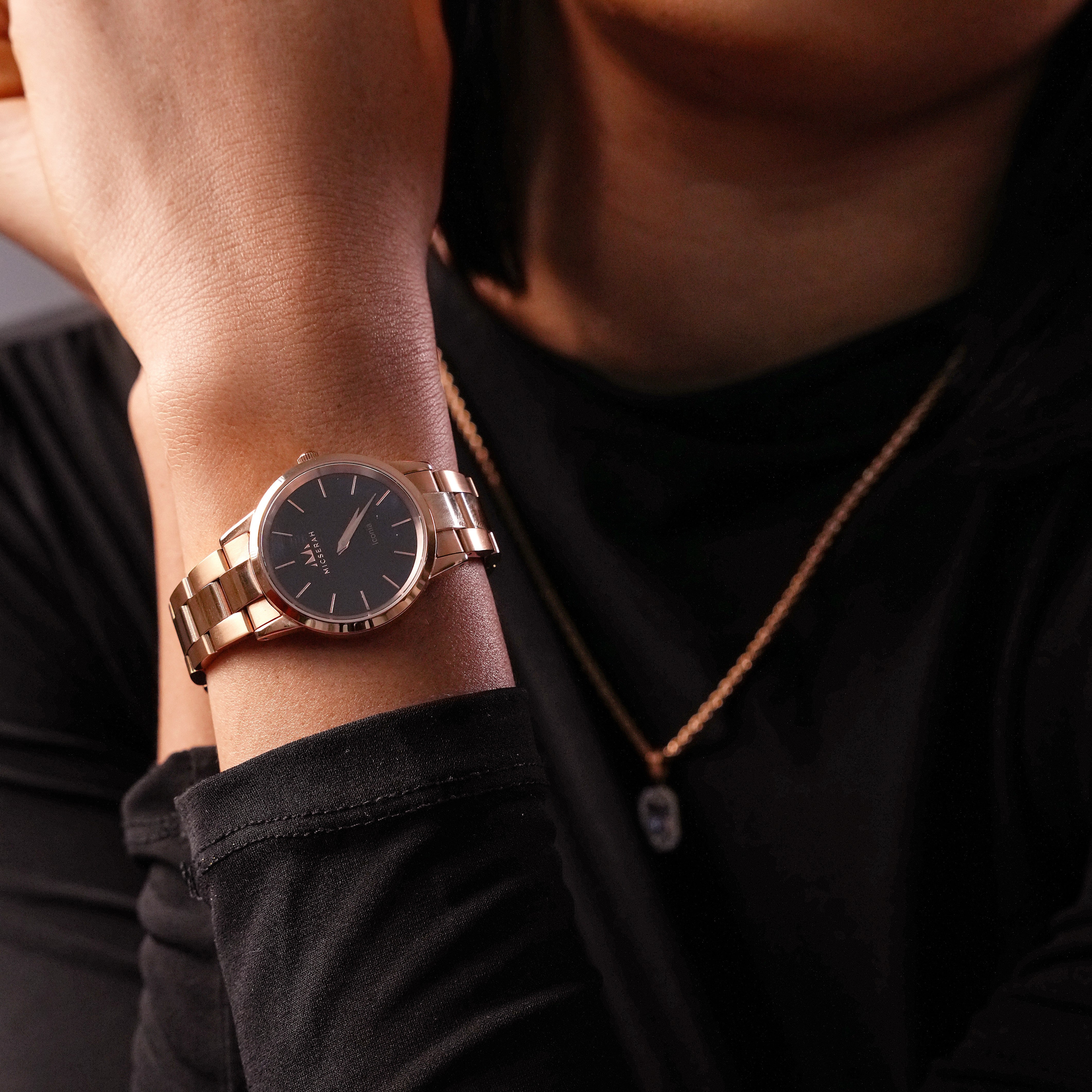 Iconia Black