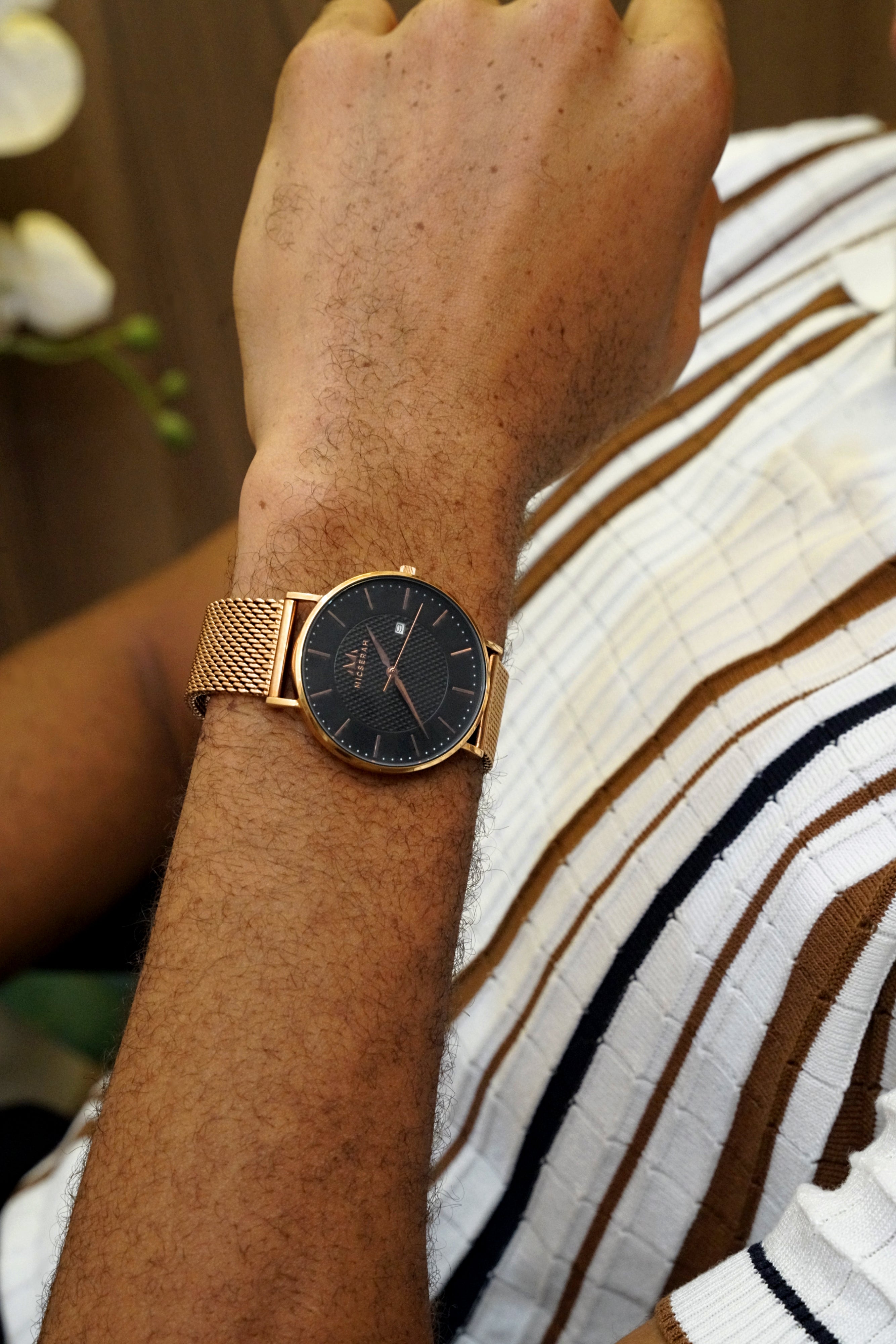 MOTIVE-Rose Gold with extra leather strap