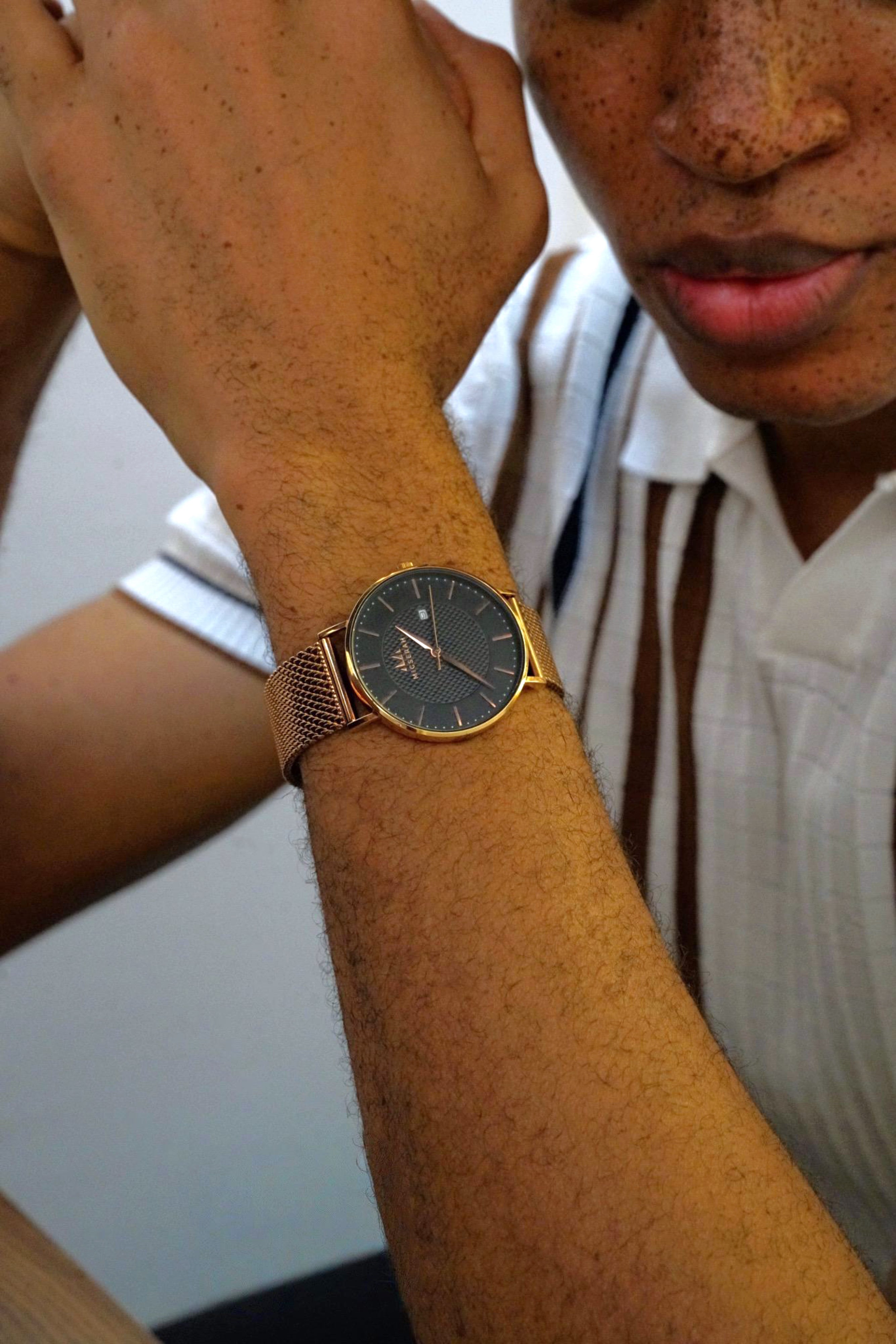 MOTIVE-Rose Gold with extra leather strap